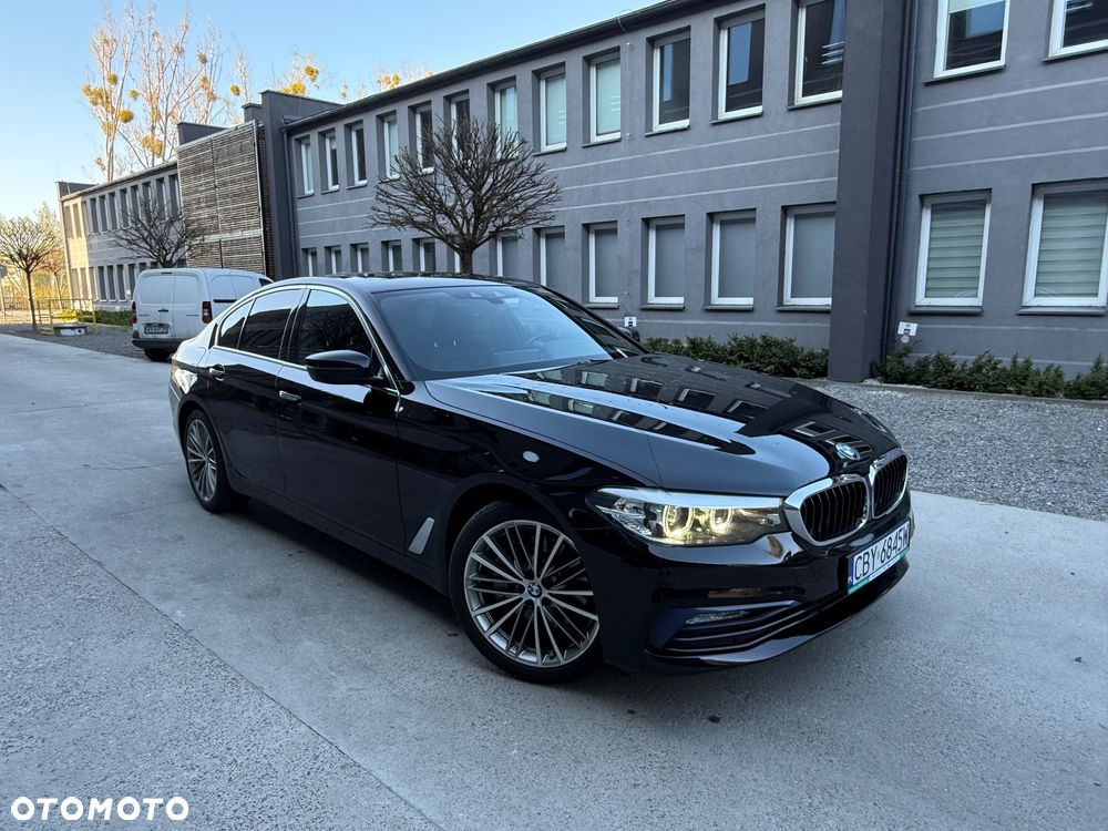 BMW Seria 5 530i xDrive Sport - 4