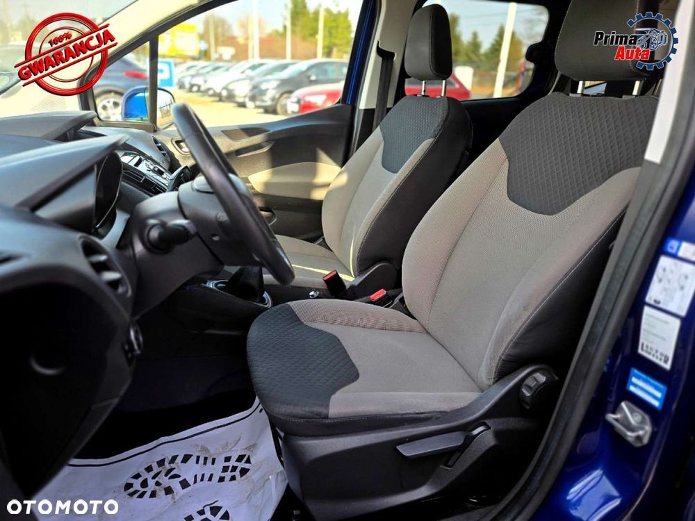 Ford Tourneo Courier - 24
