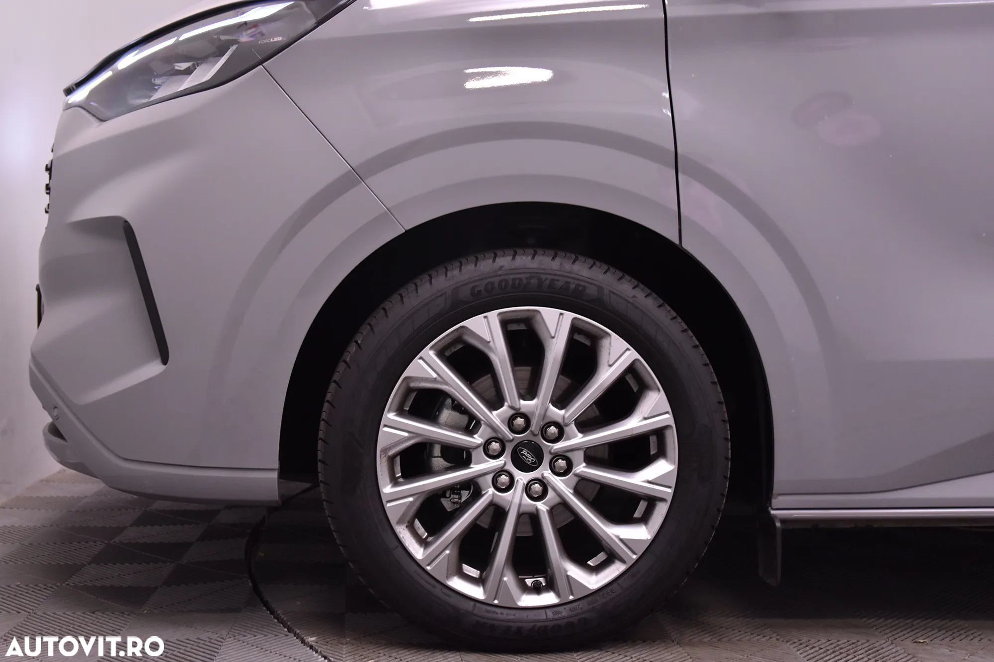 Ford Tourneo - 14