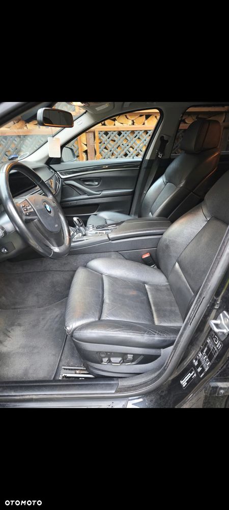 BMW Seria 5 520d Luxury Line - 14