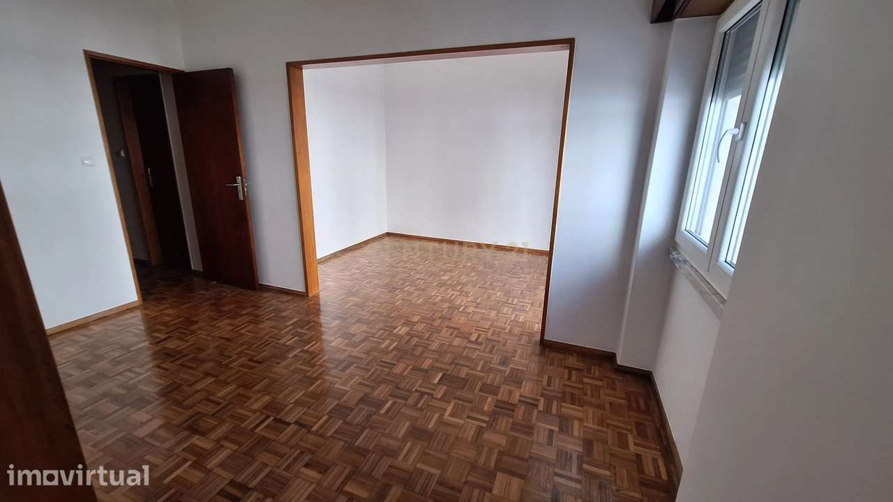 Apartamento em moradia T2 mais sotão com 27 m2 - Grande imagem: 4/19