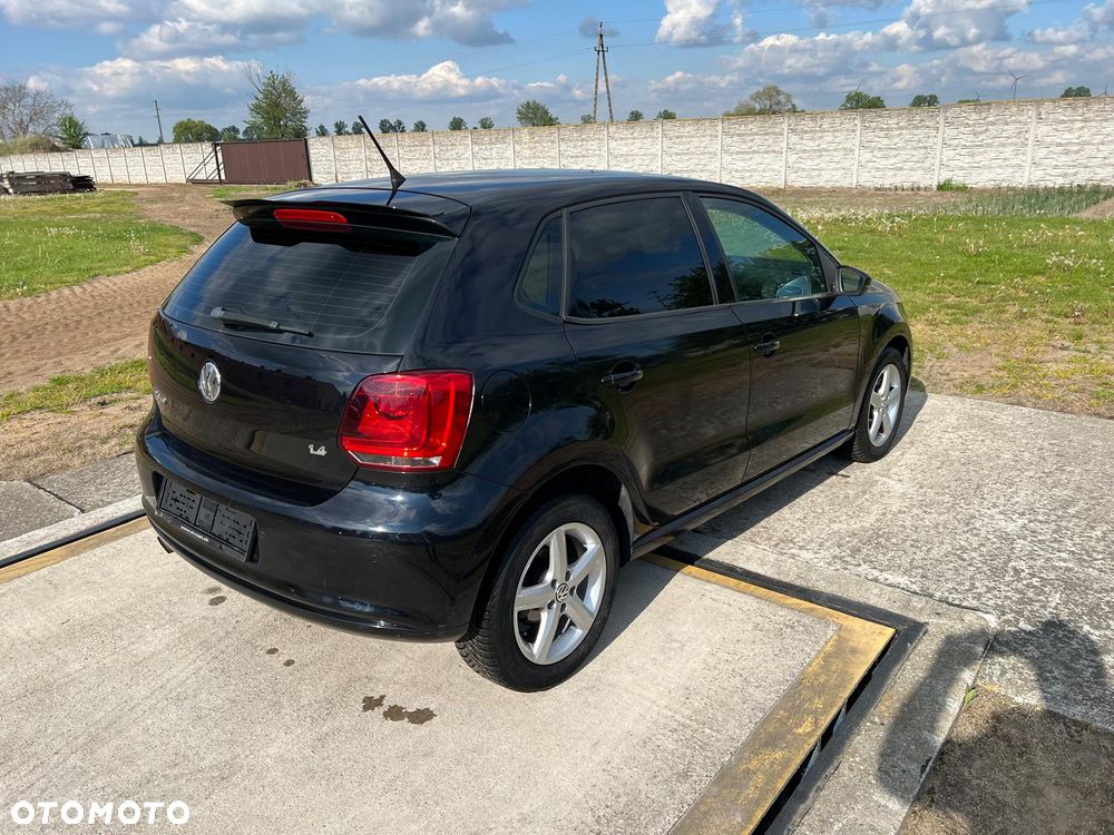Volkswagen Polo 1.4 16V Comfortline DSG - 3