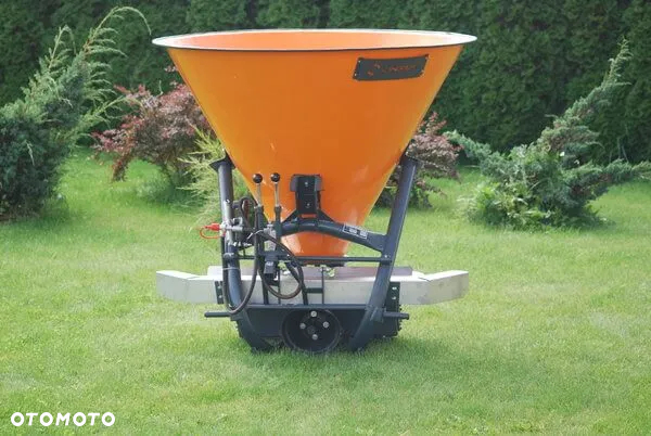 Rozsiewacz nawozów lejowy dwutalerzowy 500 L Hydraulika Langren Transport Raty - 3