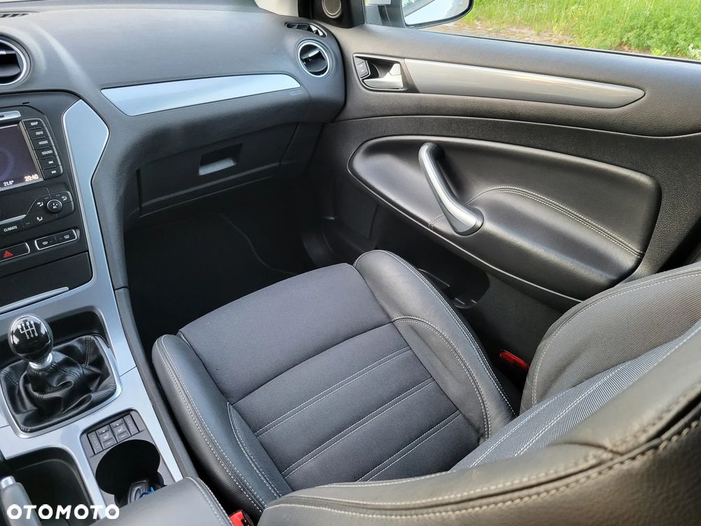 Ford Mondeo - 19