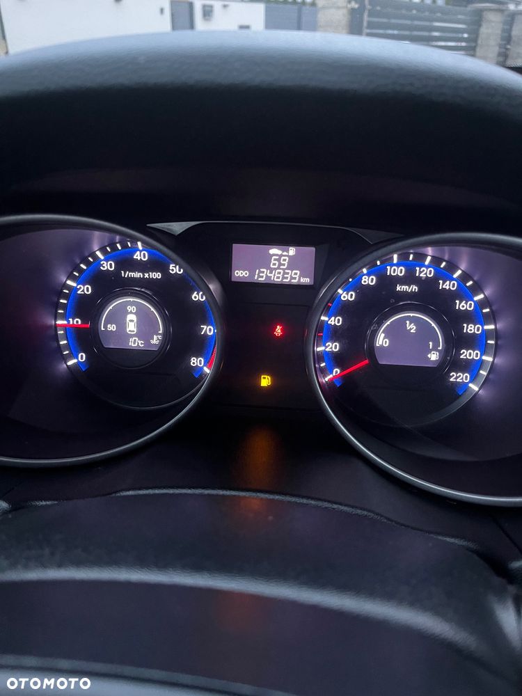 Hyundai ix35 1.6 2WD Fifa World Cup Edition - 11