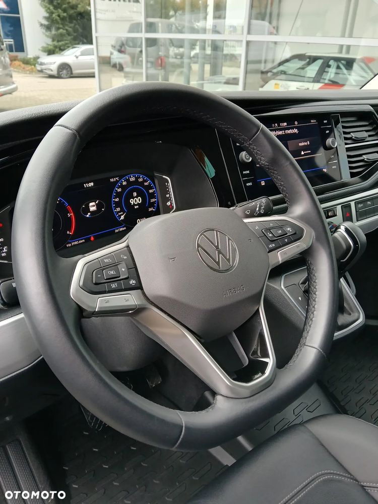 Volkswagen Multivan - 11