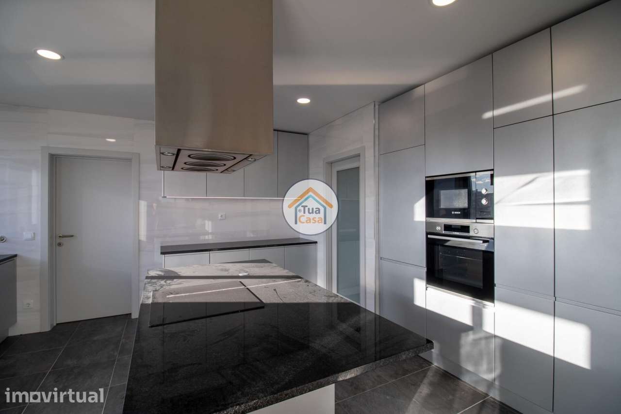Apartamento T4 no Coração da Cidade do Porto - Grande imagem: 4/15