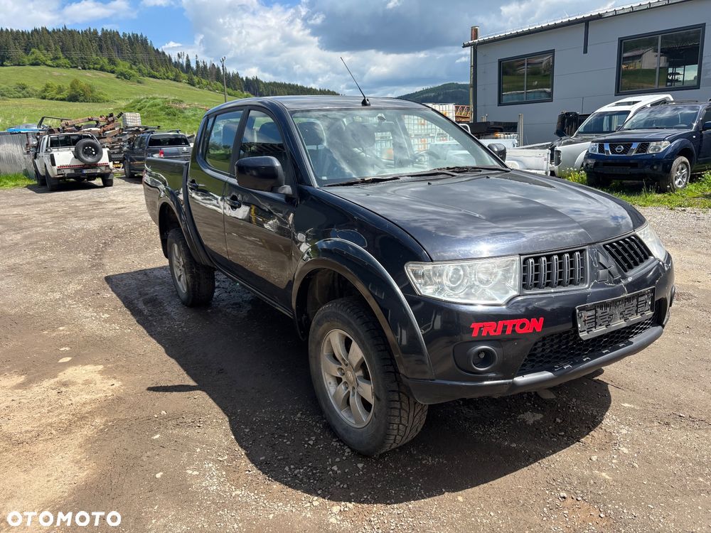 Mitsubishi L200 2.5 DID DC Intense - 9