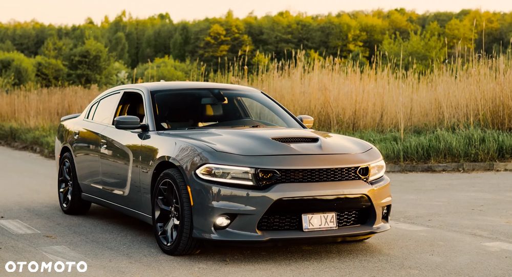 Dodge Charger 5.7 R/T - 1