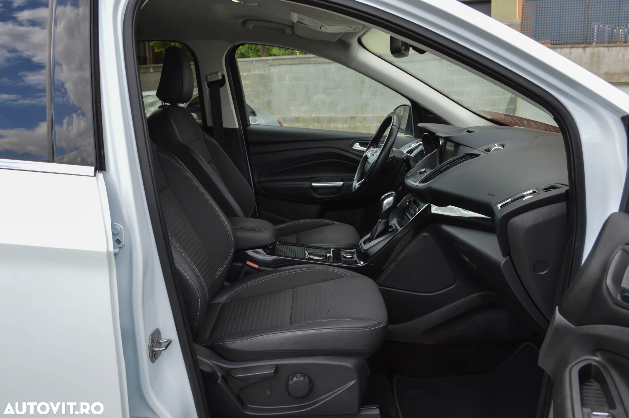 Ford Kuga 2.0 EcoBlue Aut. 4x4 TITANIUM - 27