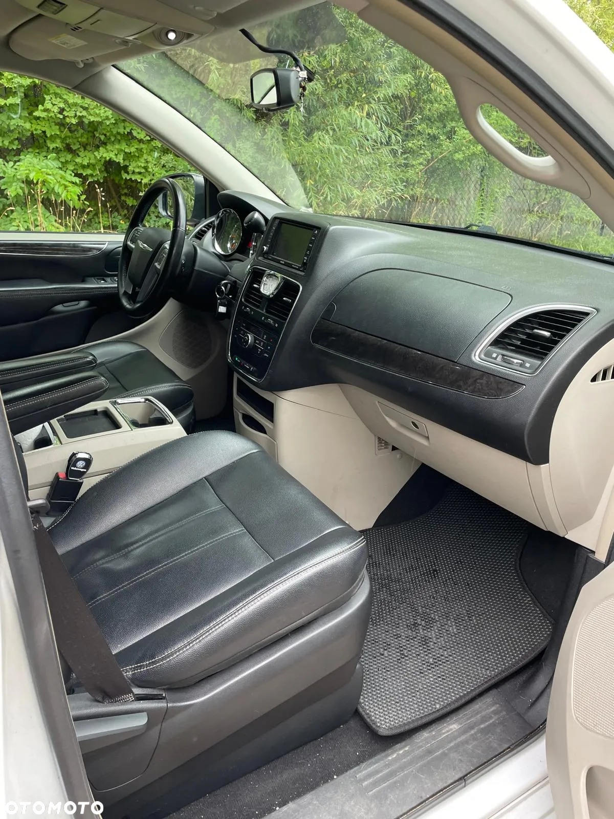 Chrysler Town & Country 3.6 Touring - 6