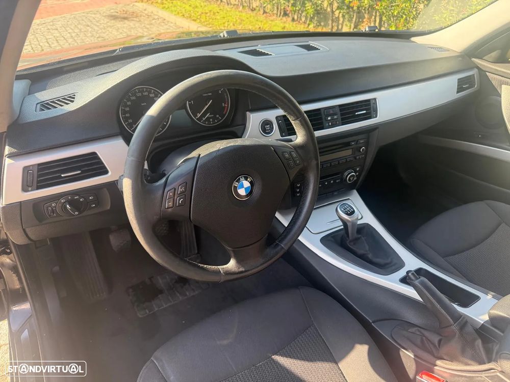 BMW 318 d - 9