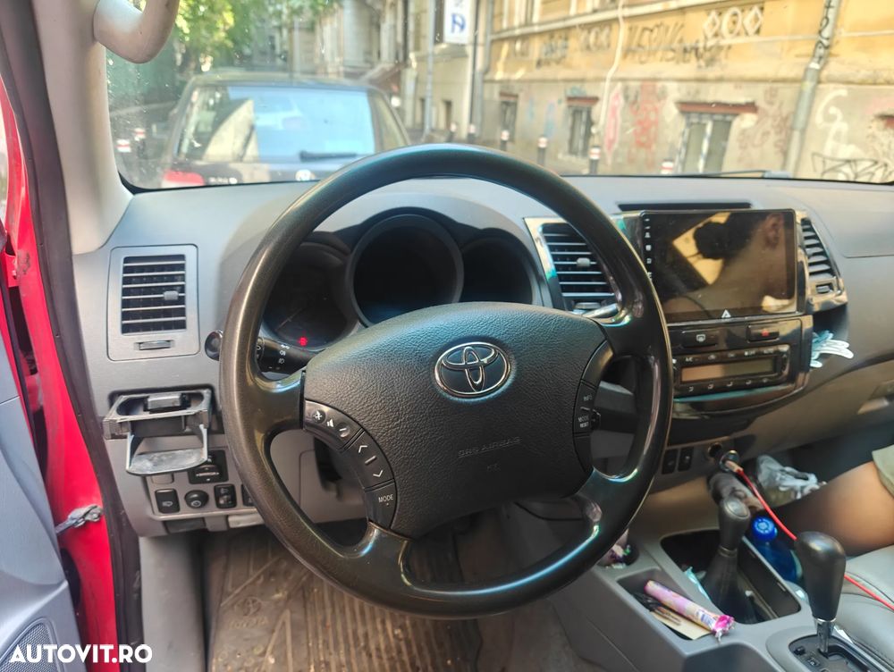 Toyota Hilux - 3