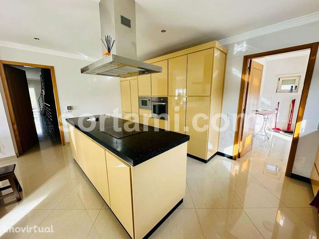 Moradia Isolada T3+1 Venda em Albufeira e Olhos de Água,Albufeira - Grande imagem: 3/16