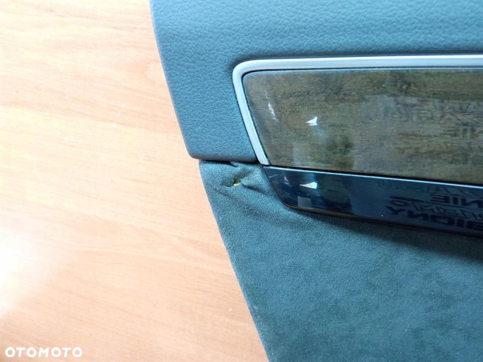 BOCZEK DRZWI LEWY TYLNY AUDI A8 D4 LONG - 3