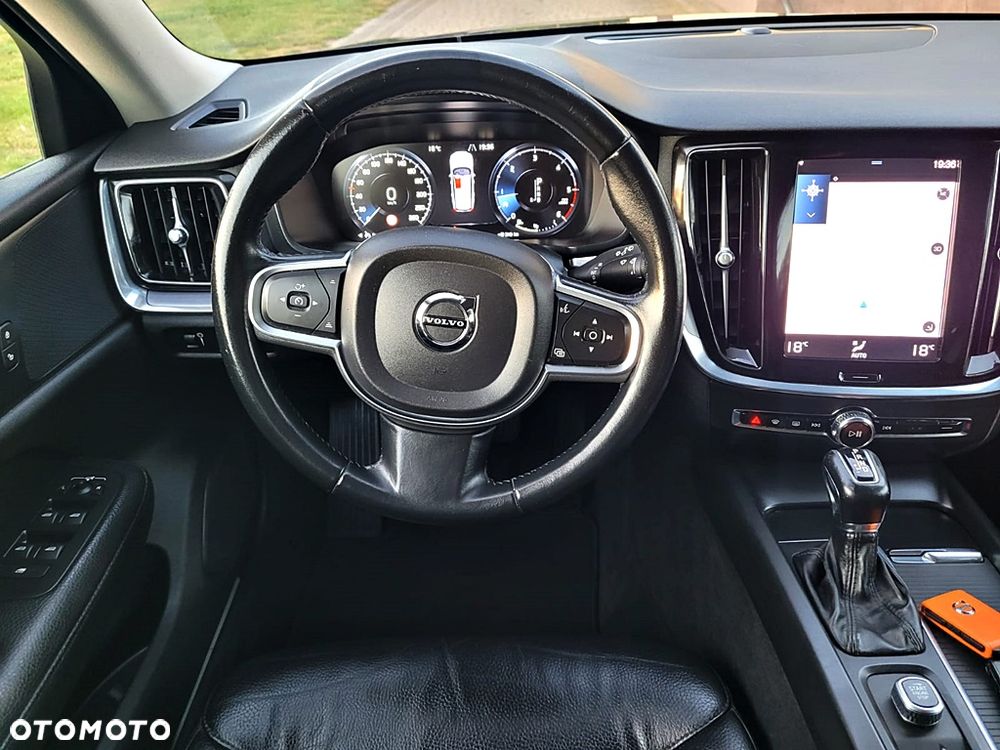 Volvo V60 D3 Geartronic Momentum Pro - 11