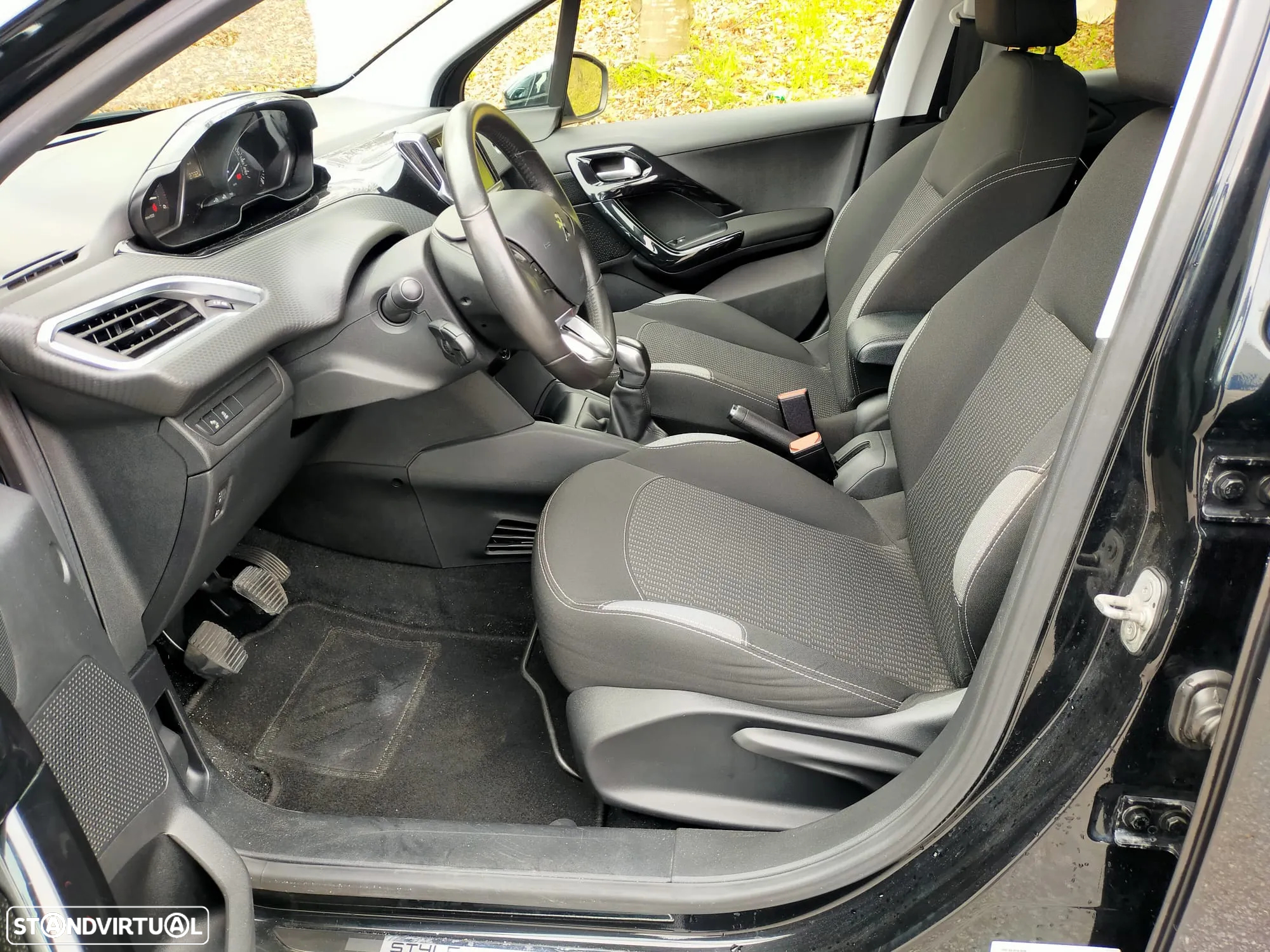 Peugeot 208 1.6 BlueHDi Style - 7