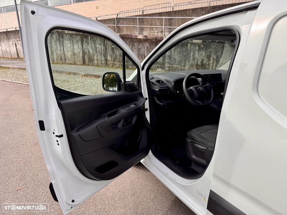 Toyota Proace City L2 1.5D - 3 Lugares - 19
