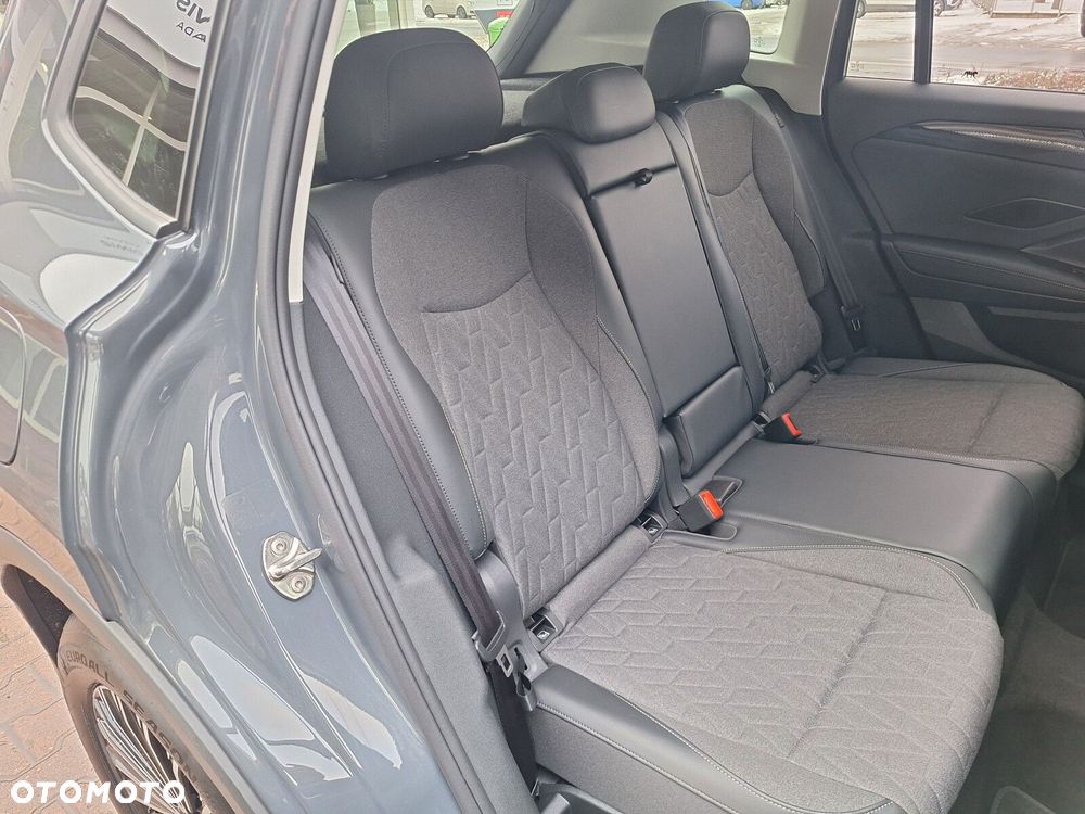 Volkswagen Tiguan - 16