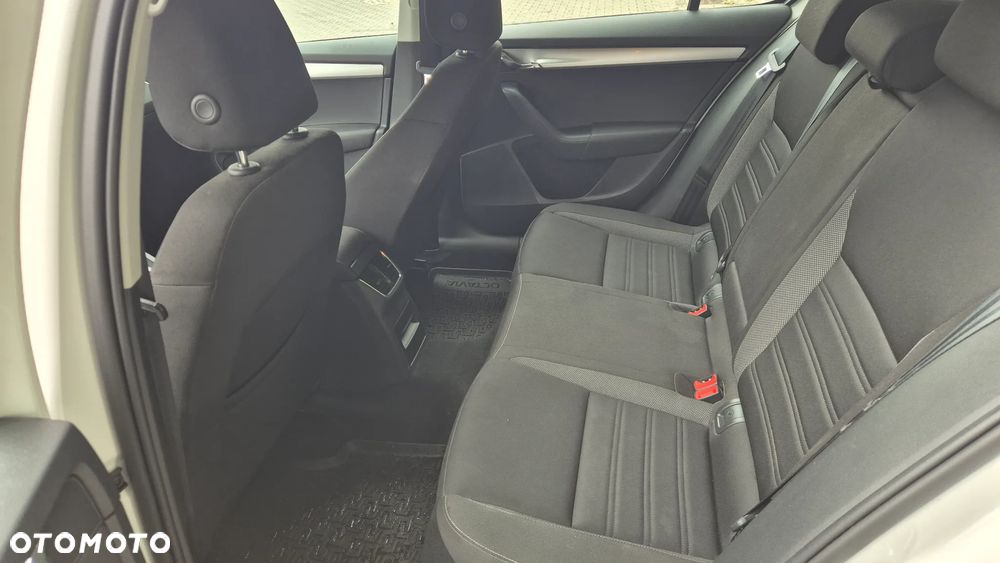 Skoda Octavia 1.6 TDI SCR Style - 8