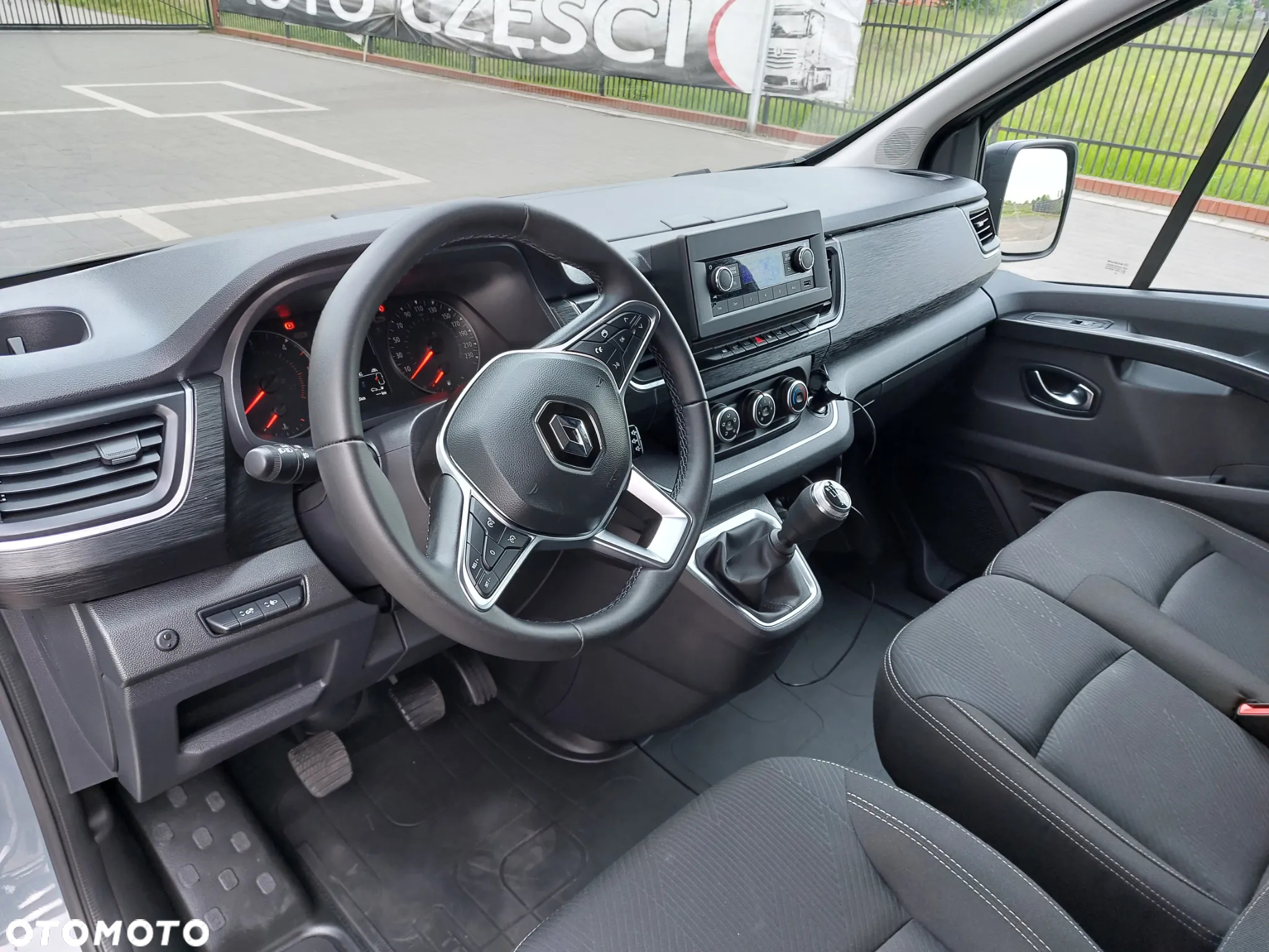 Renault Trafic - 8