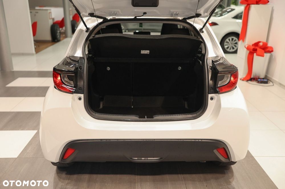 Toyota Yaris - 32