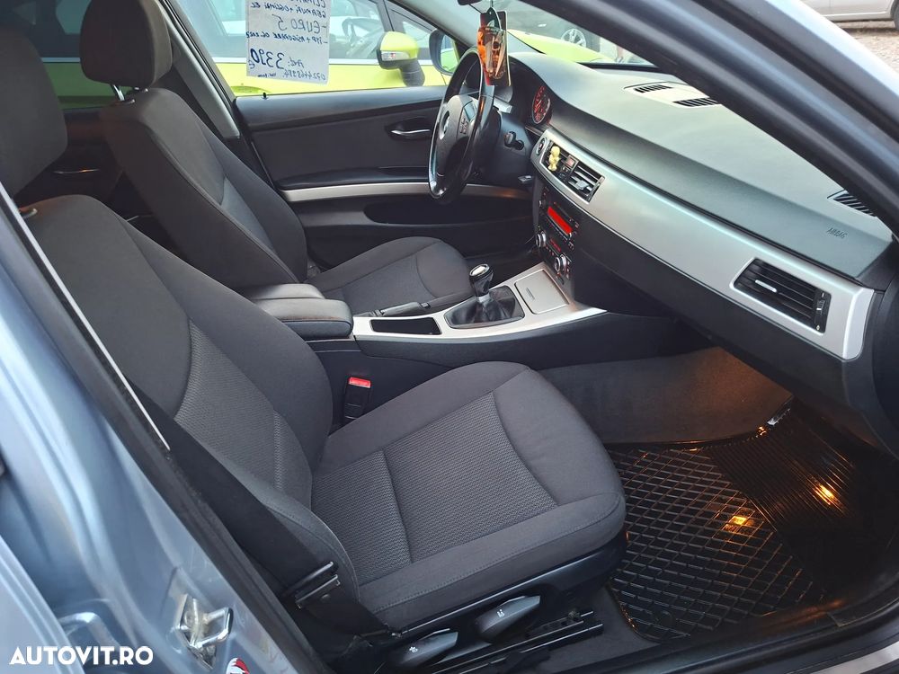 BMW Seria 3 318d - 13