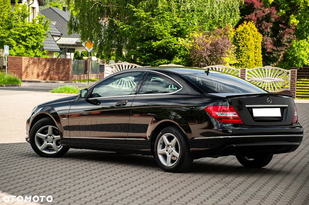 Mercedes-Benz Klasa C 180 BlueEFFICIENCY - 17