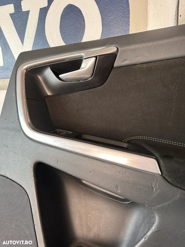 Fata de usa dreapta spate R-Design cu piele intoarsa Volvo XC60 31366488, 8635781 - 7