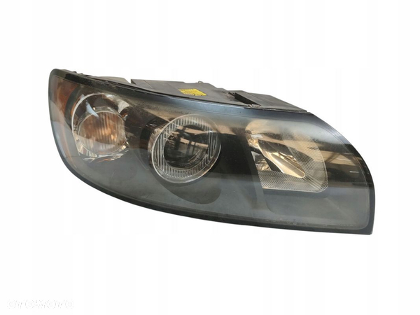LAMPA REFLEKTOR PRAWY PRZÓD VOLVO S40 II V50 (2004-2007) 30698880RH UK