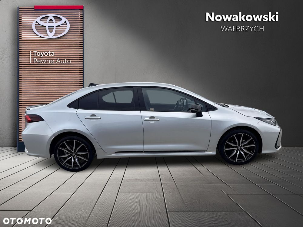 Toyota Corolla 1.8 Hybrid GR Sport Dynamic - 6