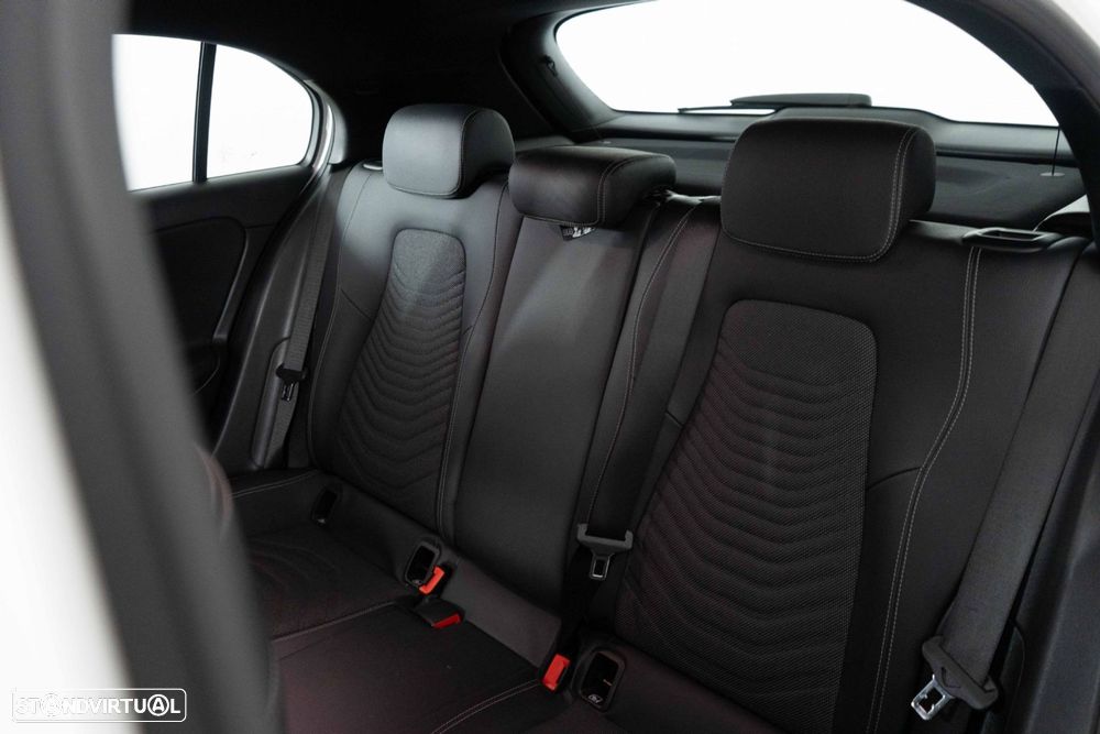 Mercedes-Benz A 250 e Progressive - 10