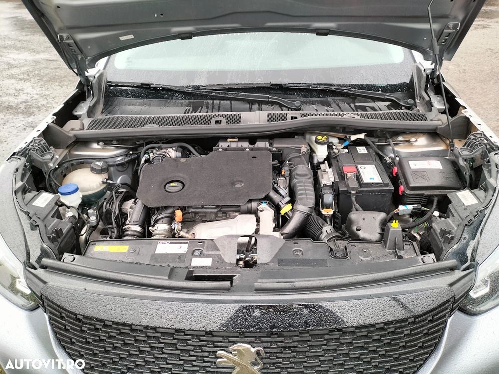 Peugeot 2008 1.5 BlueHDI STT EAT8 Allure - 17