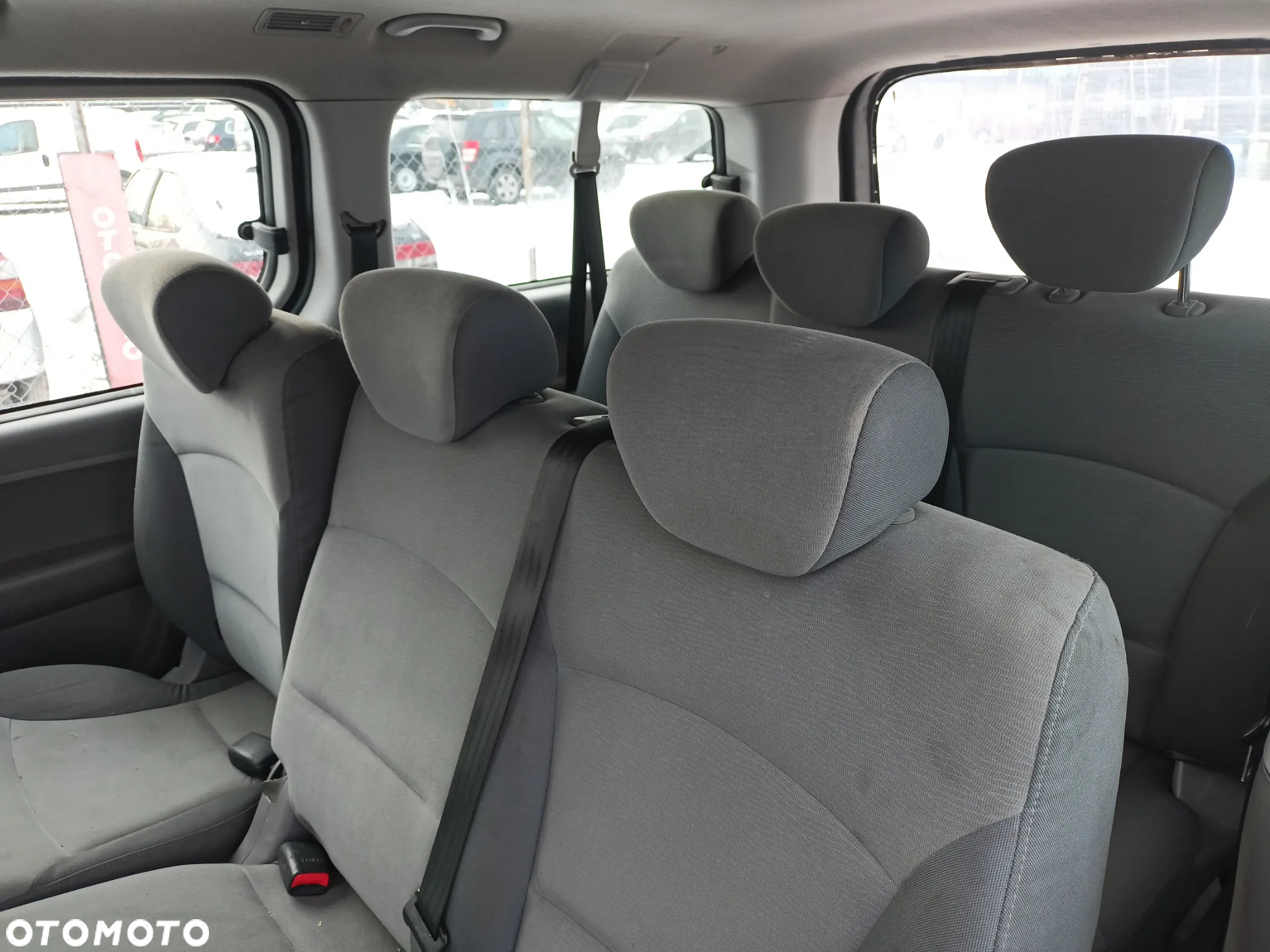 Hyundai H-1 - 13
