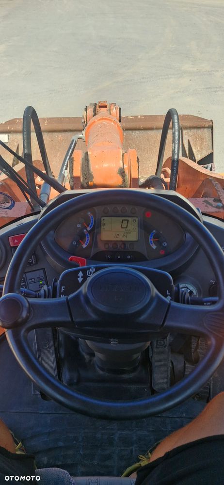 Hitachi Zw310 - 11