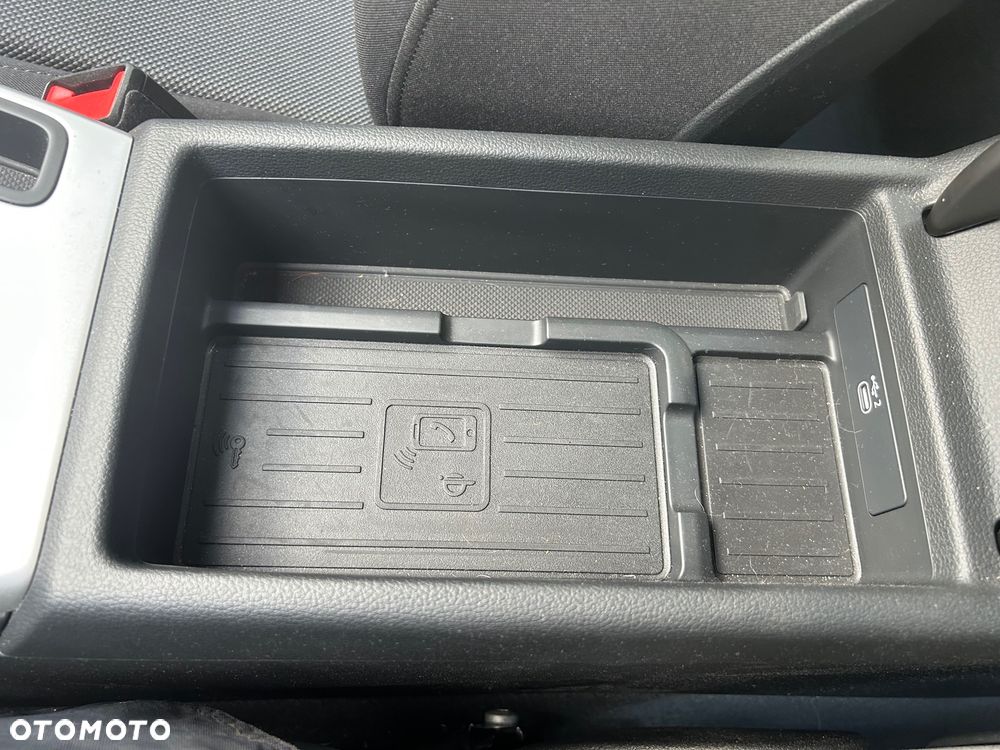 Audi A4 Limousine 35 TFSI mHEV Advanced S tronic - 23