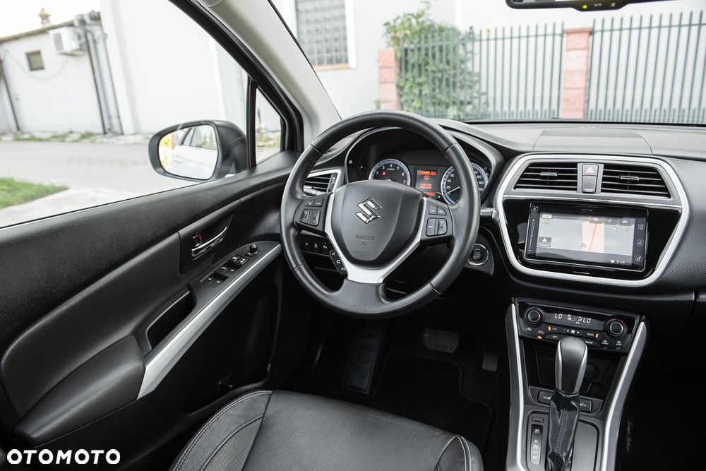 Suzuki SX4 S-Cross 1.6 Premium Plus 4WD CVT - 28
