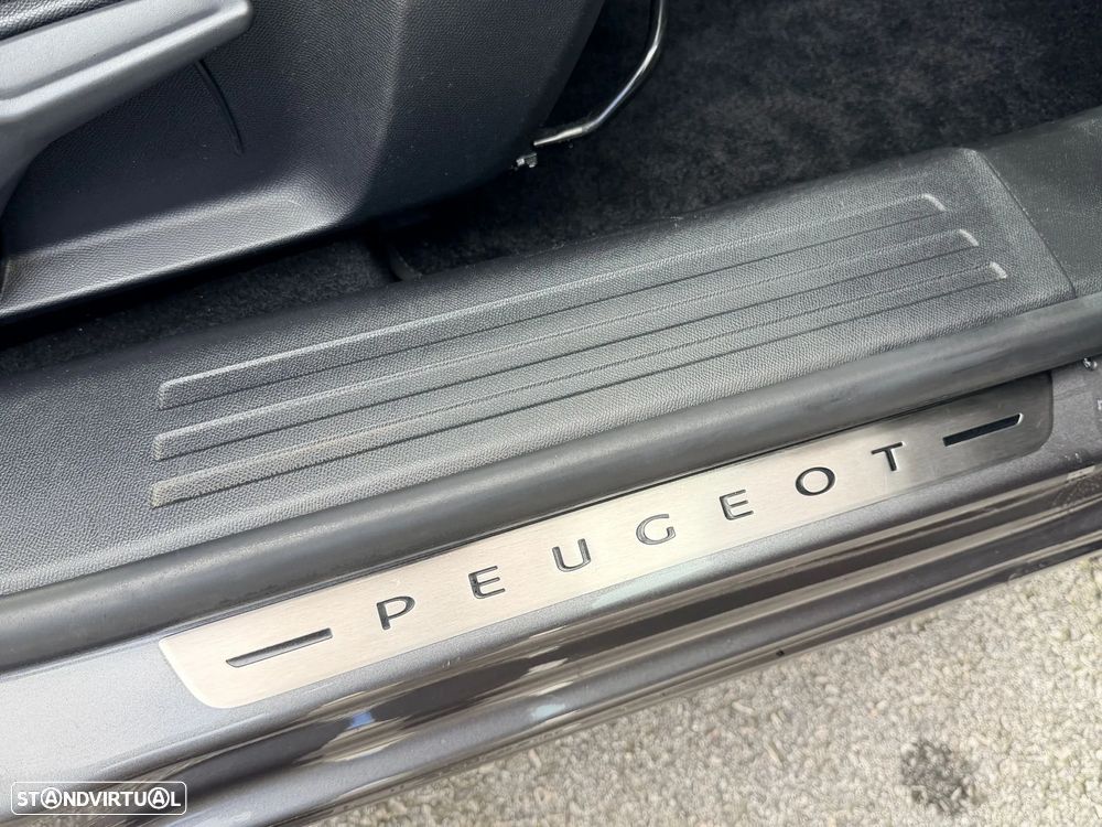 Peugeot 2008 1.5 BlueHDi GT Pack EAT8 - 30