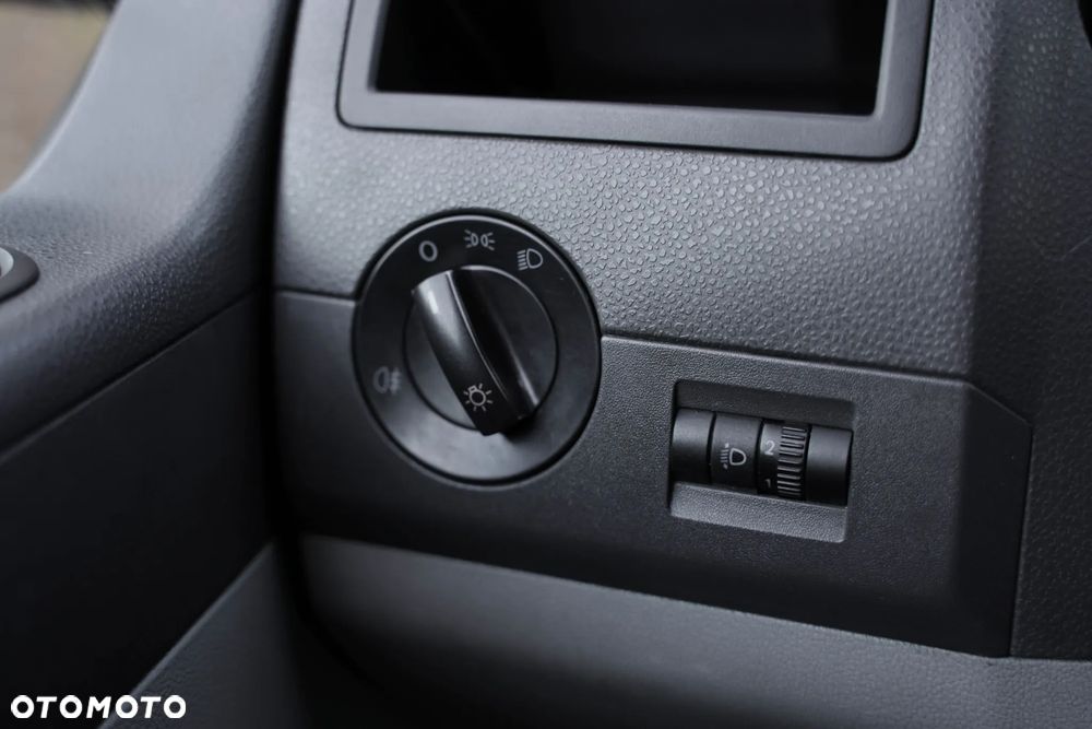 Volkswagen Transporter - 17
