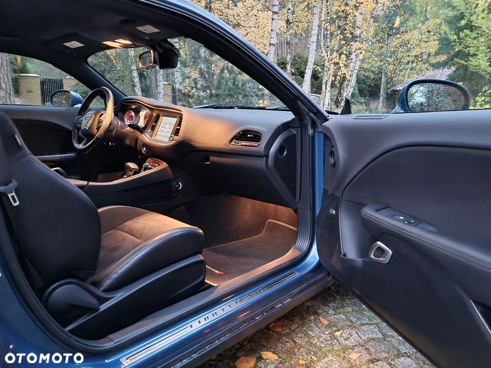 Dodge Challenger 6.4 Scat Pack - 27