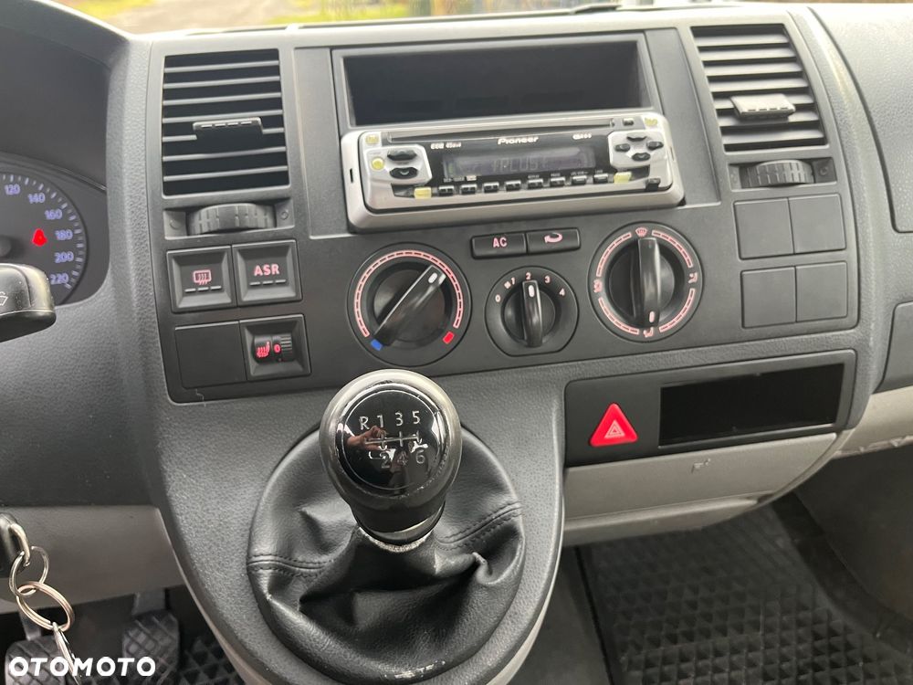 Volkswagen Transporter - 12