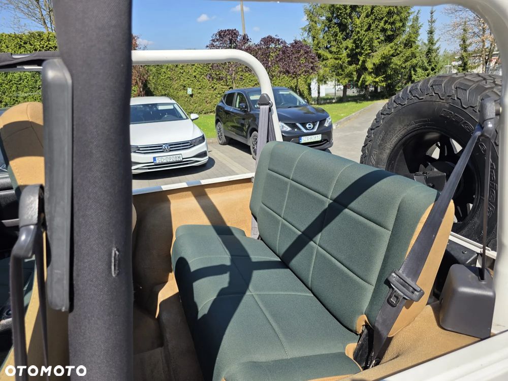 Jeep Wrangler - 15