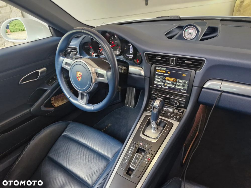 Porsche 911 Carrera 4 PDK Black Edition - 20