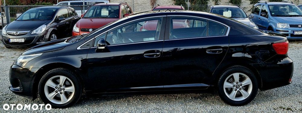 Toyota Avensis 2.0 D-4D Sol - 2