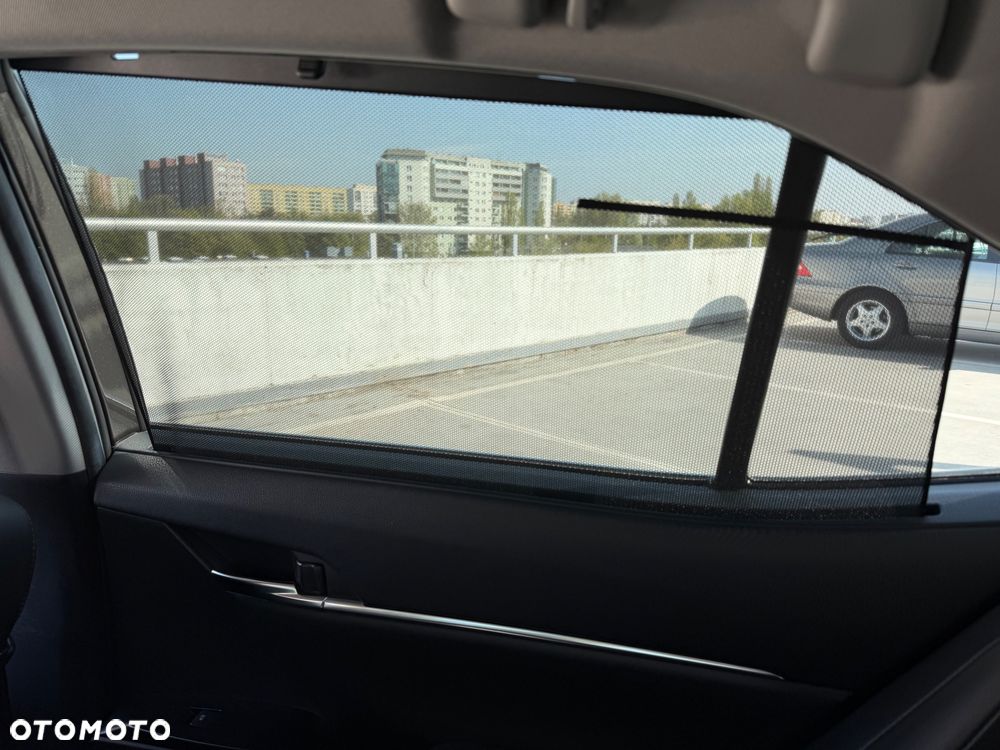 Toyota Camry 2.5 Hybrid Executive CVT - 19