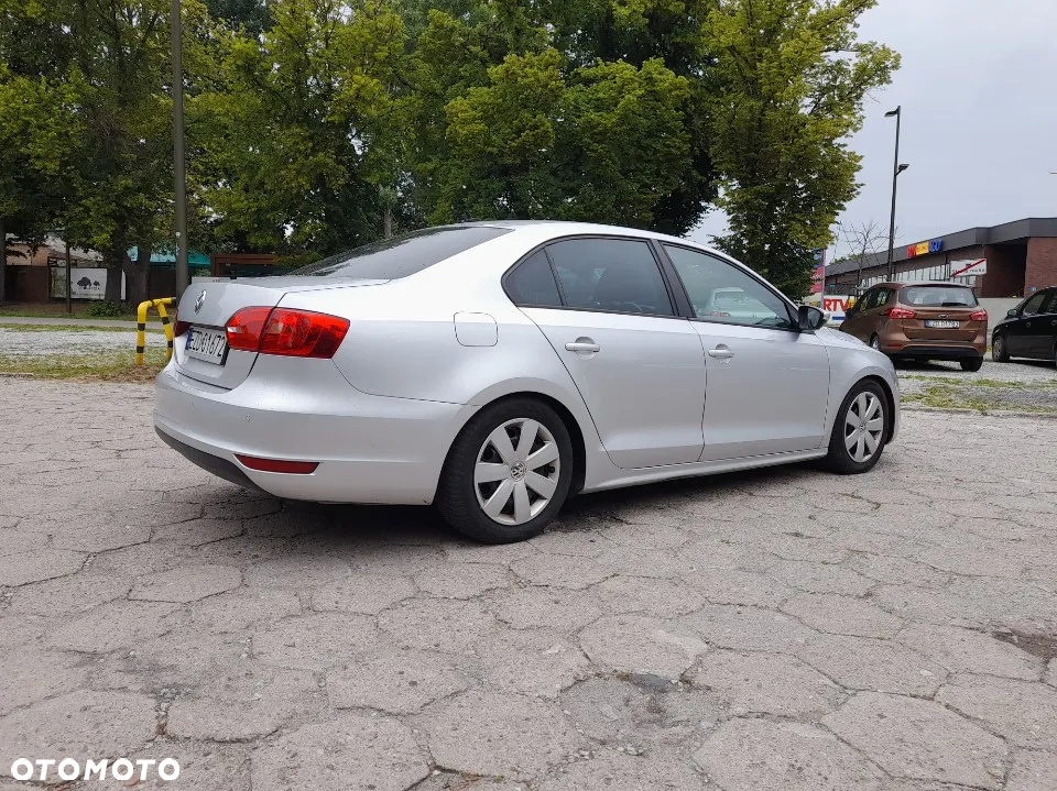 Volkswagen Jetta 1.6 TDI BMT Comfortline - 5