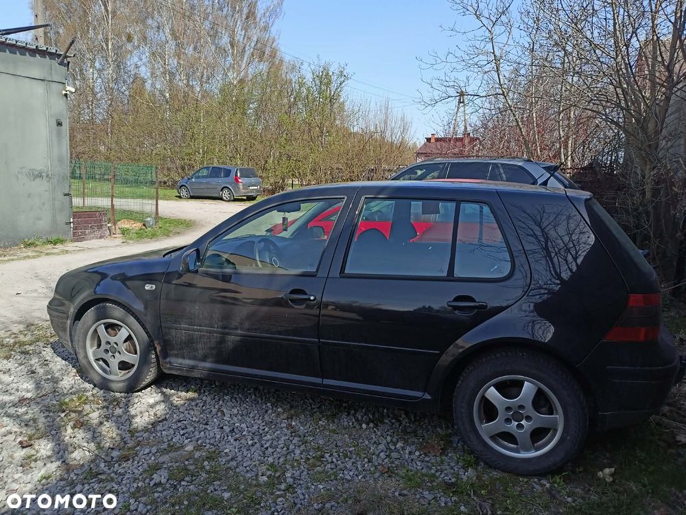 Volkswagen Golf - 4