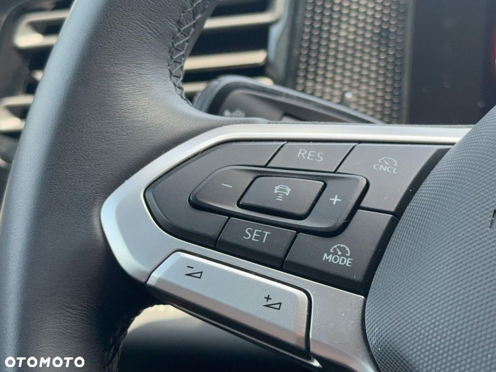 Volkswagen Tiguan - 19
