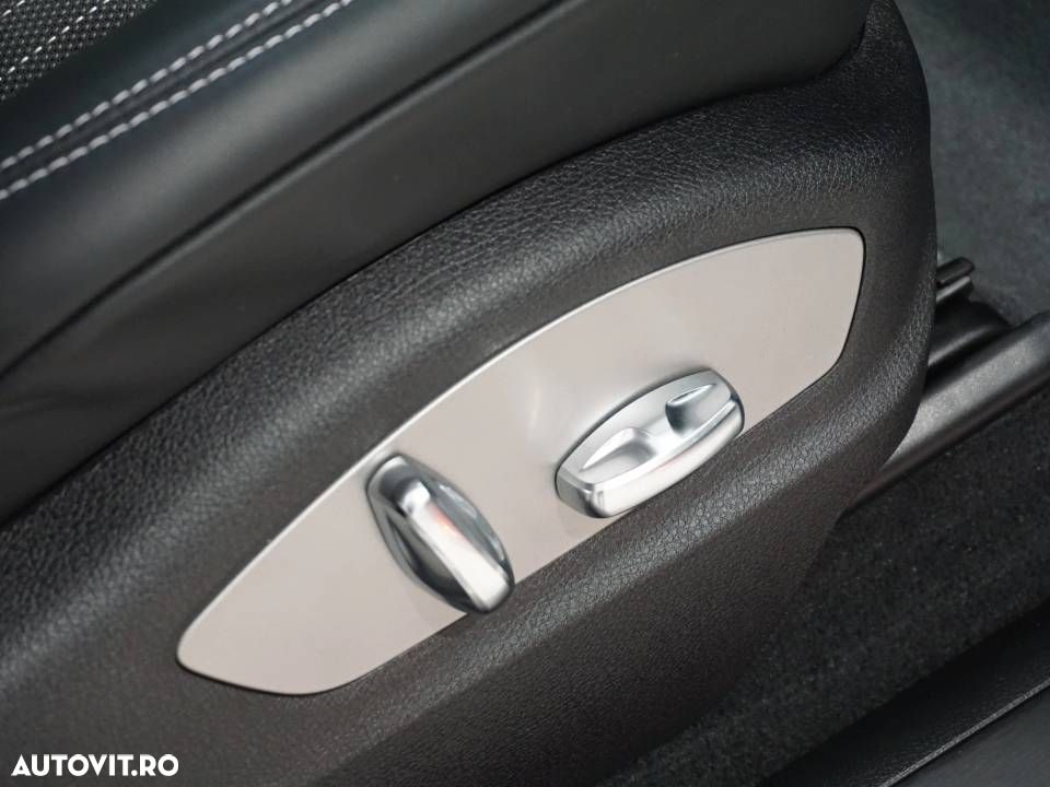 Porsche Macan T - 26