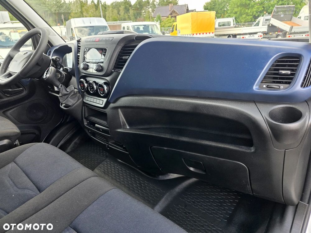 Iveco IVECO 35S18 3.0 HPI 180 KONNA KONTENER 4.2 M KLIMA HIMATIC 8 BIEGÓW WEBASTO DO 3.5 T - 20